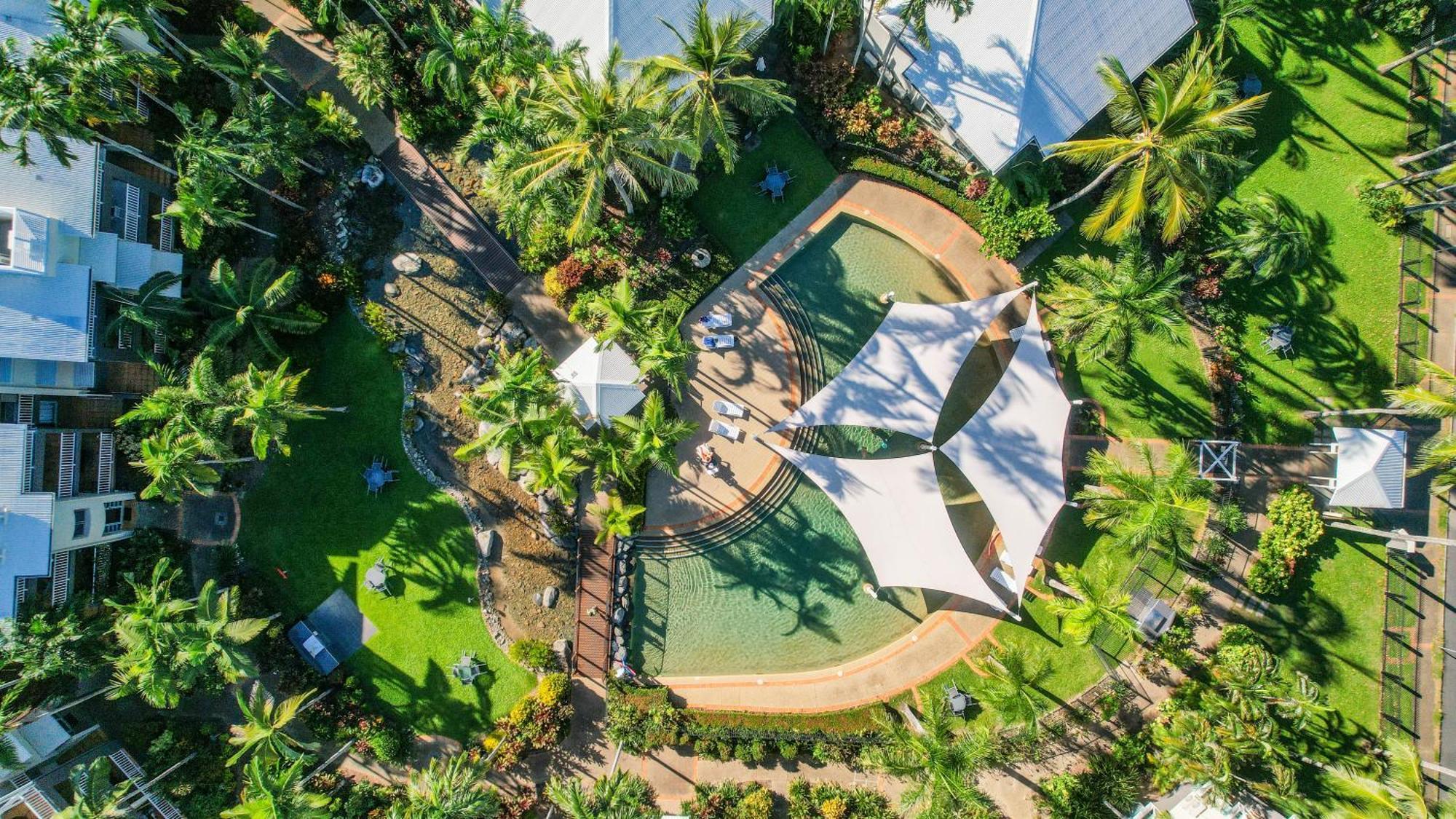 Coral Sands Beachfront Resort Trinity Beach Εξωτερικό φωτογραφία