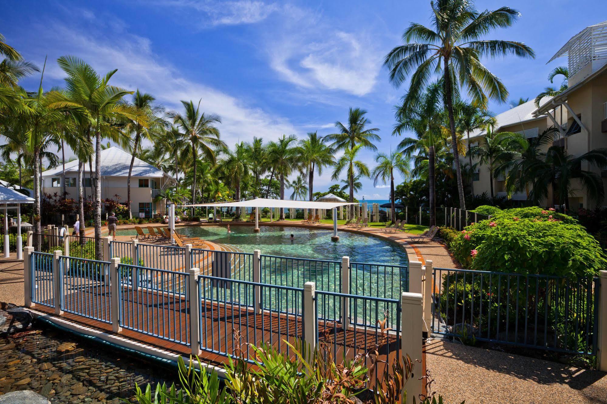 Coral Sands Beachfront Resort Trinity Beach Εξωτερικό φωτογραφία